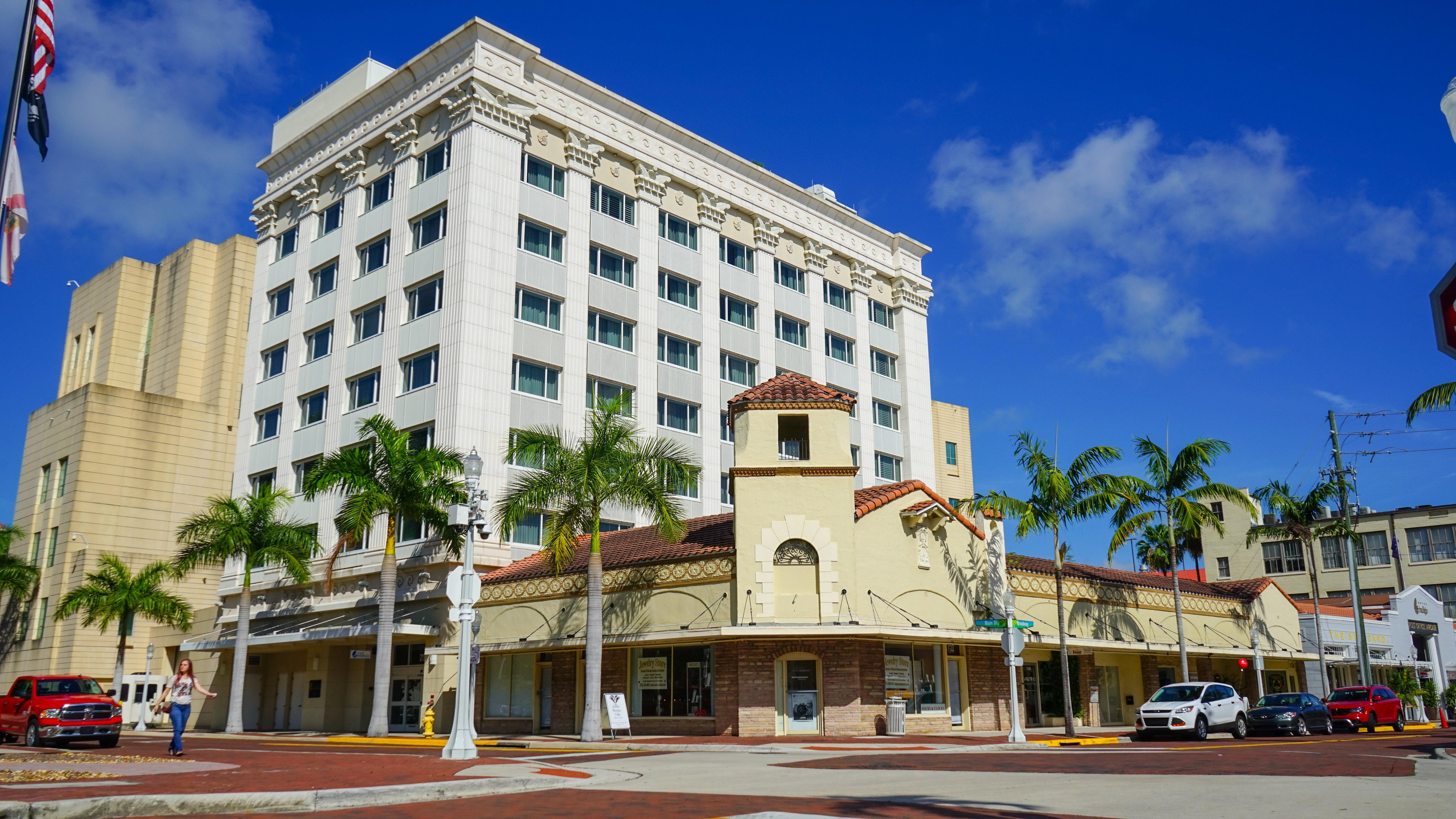 The Banyan Hotel Fort Myers, Tapestry Collection By Hilton Zewnętrze zdjęcie